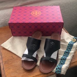 Tory Burch Navy/Black Wedge size 7.5